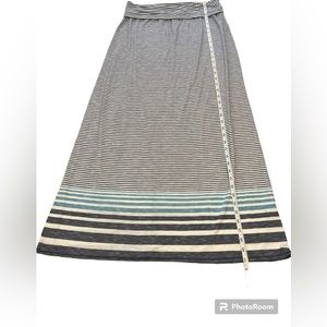 Long stretchy skirt size large by Max Studio